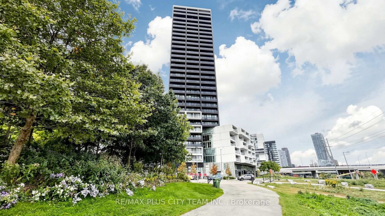 Photo de la propriété: 170 Bayview Avenue 301 ON M5A 0M4