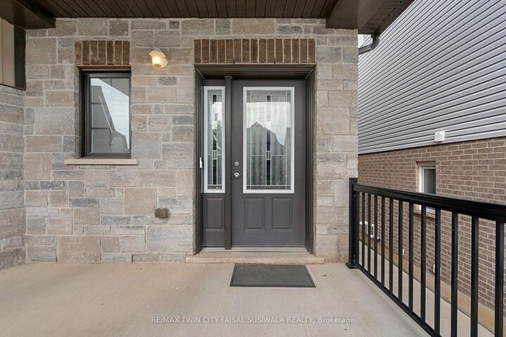 Property Photo:  278 Thomas Slee Drive  ON N2P 0B8 