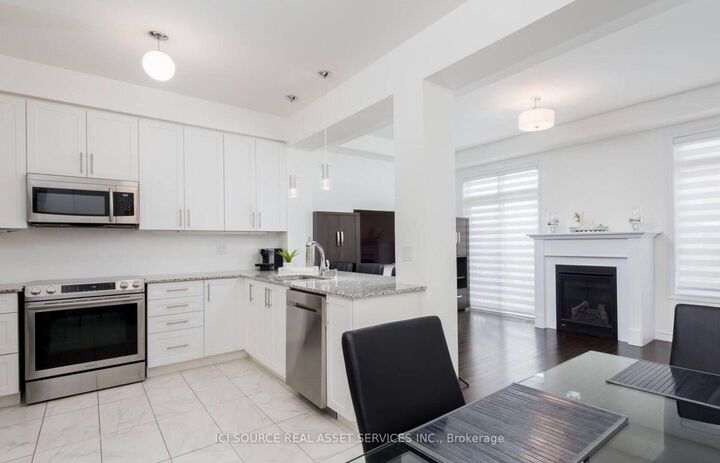 Property Photo:  137 Allegranza Avenue  ON L4H 4S1 