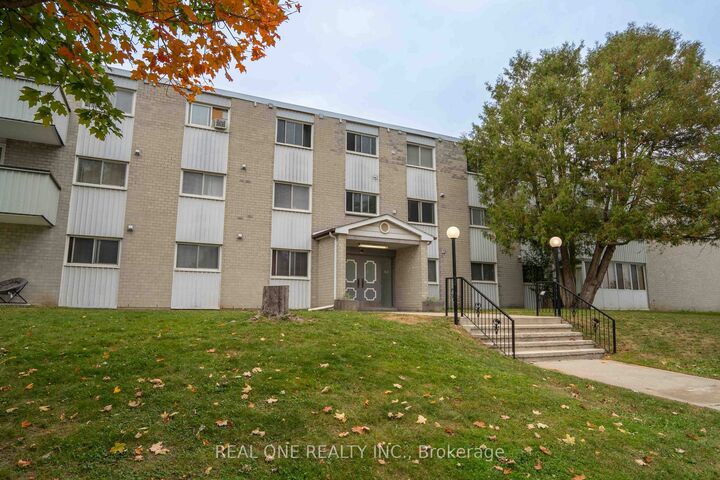 Property Photo:  6 Walton Avenue 204  ON N2C 2B5 