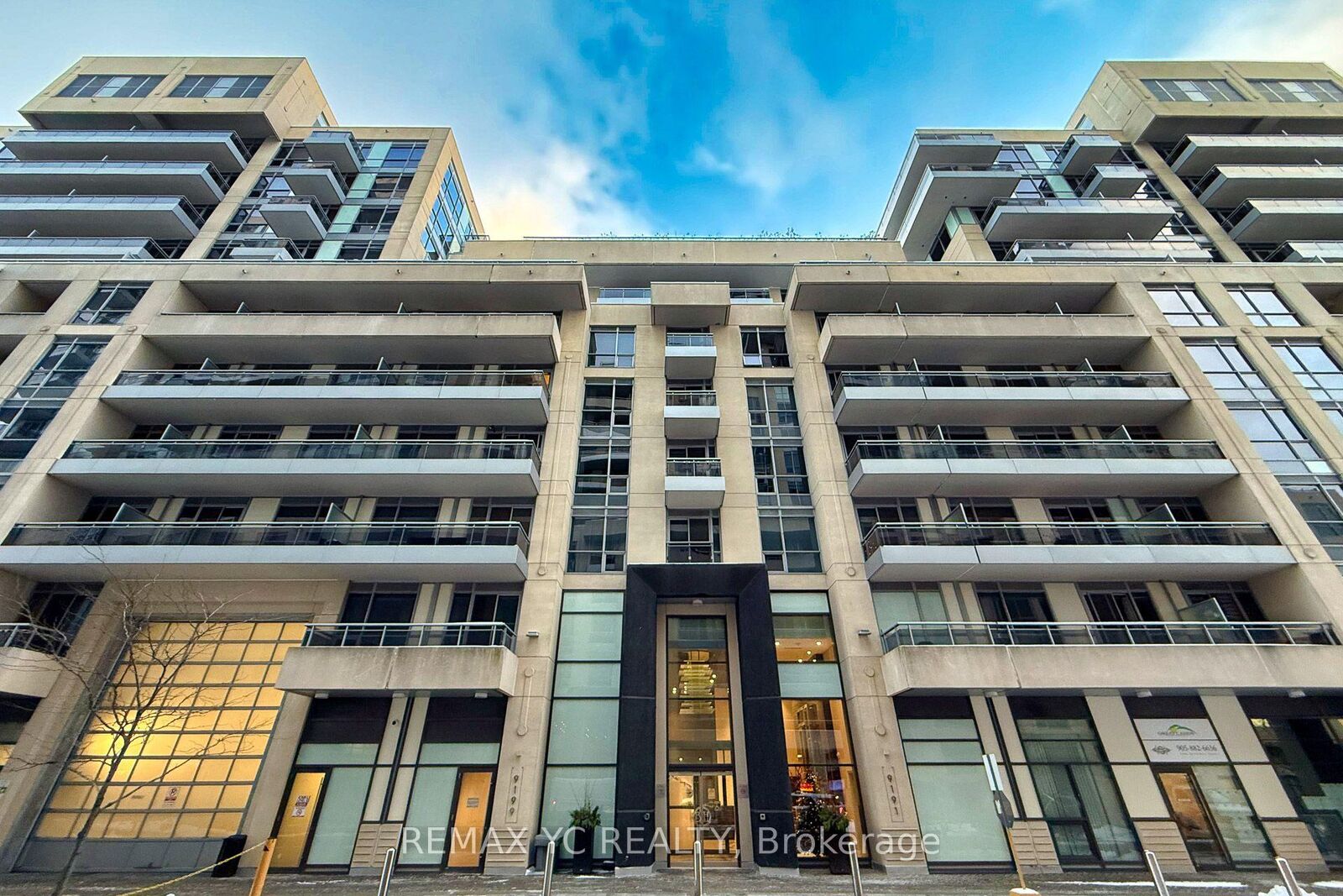Property Photo:  9191 Yonge Street 201  ON L4C 1E2 