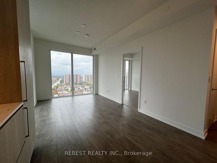 Property Photo:  209 Steeles Avenue W 1704  ON L6Y 0B5 