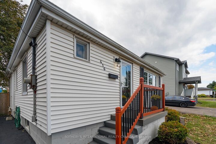 Photo de la propriété:  416 Fennell Avenue E  ON L9A 1T9 