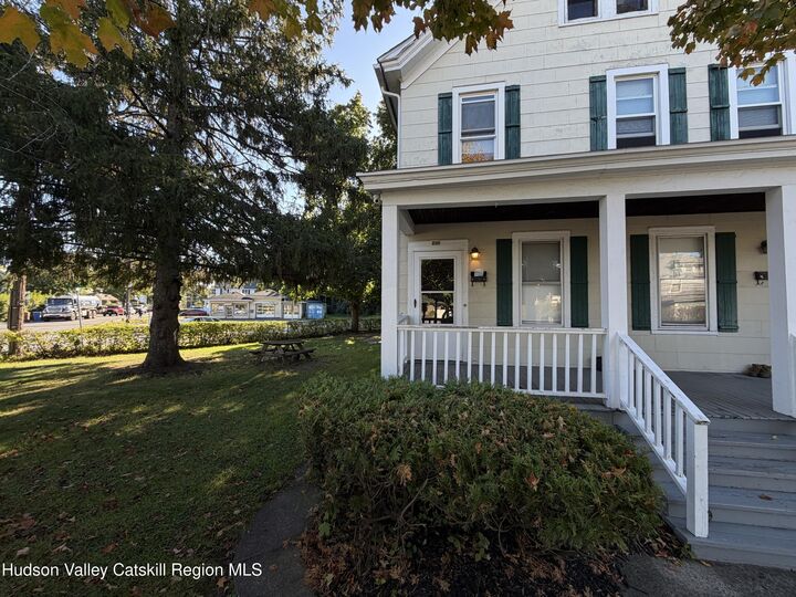 Property Photo:  252 Elmendorf  NY 12401 