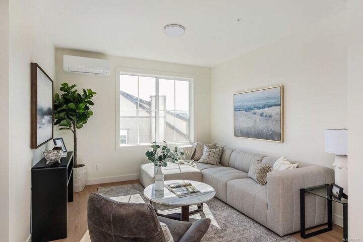 Property Photo: 3439 Trumpeter St #5 BC V9C 0R5