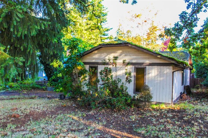 Property Photo:  1102 Marchant Rd  BC V8M 1G1 