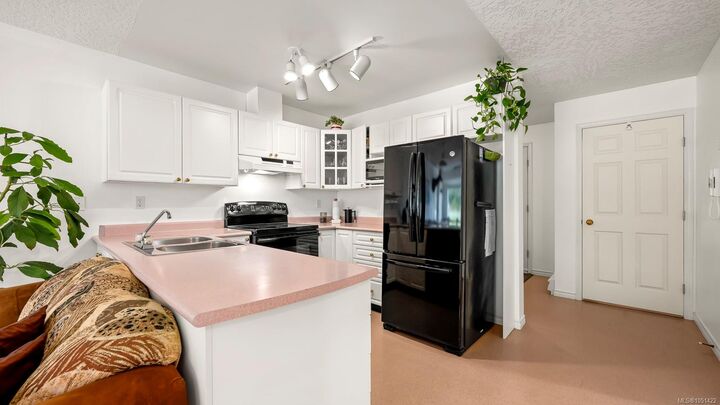 Property Photo:  1201 Henry Rd #502  BC V9N 7P2 