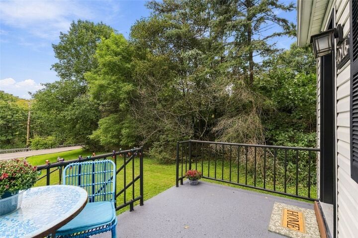 Property Photo: 4016 Gibsonia Rd PA 15044