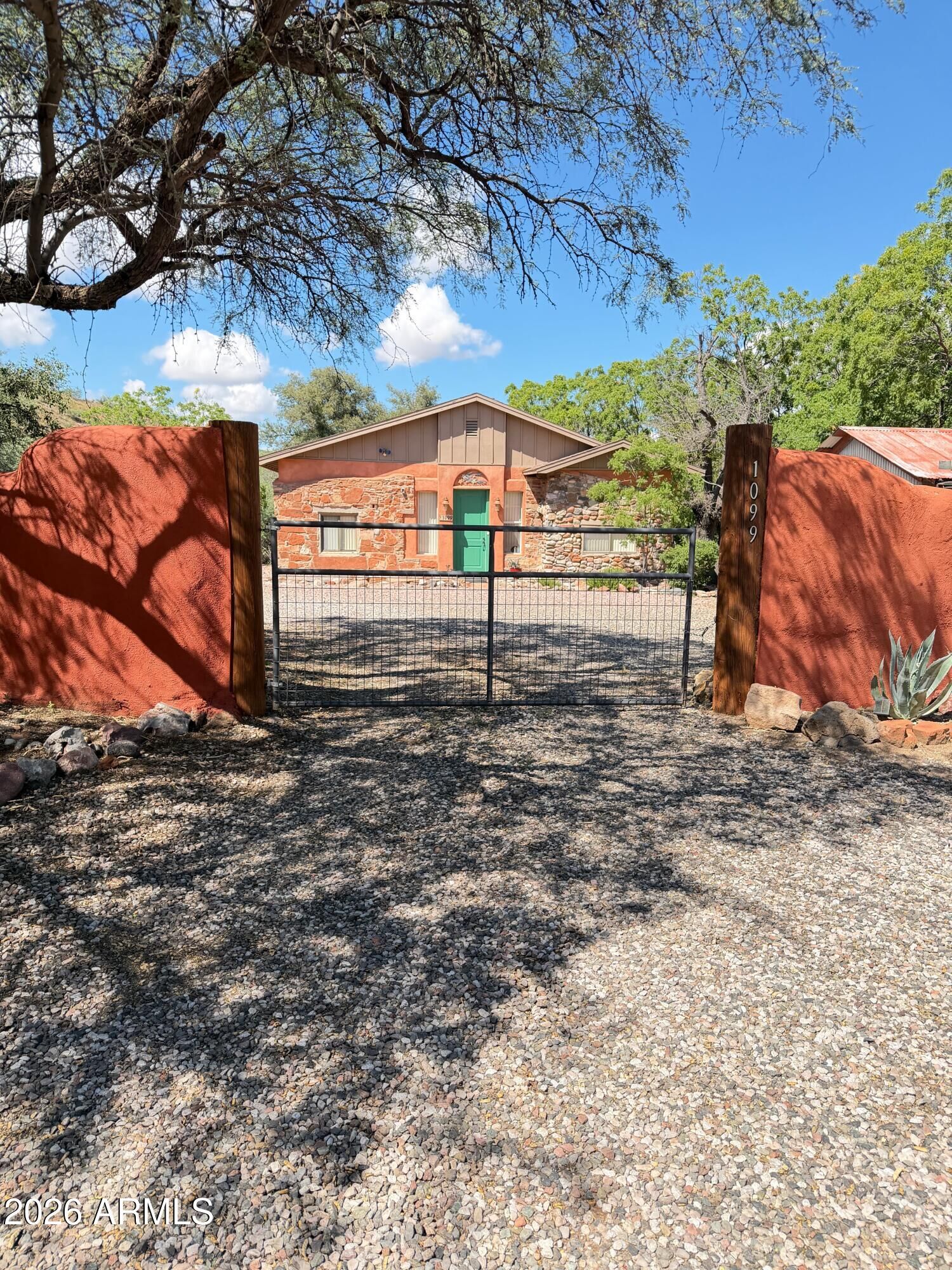 Property Photo:  1099 N Willard Road  AZ 86326 