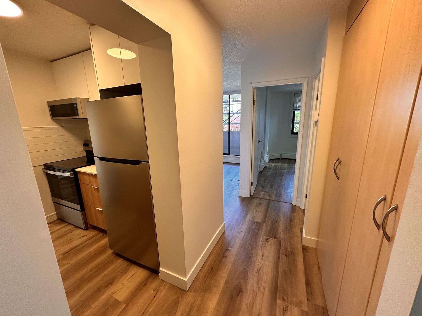 Property Photo:  4200 Mayberry Street 606  BC V5H 4A7 
