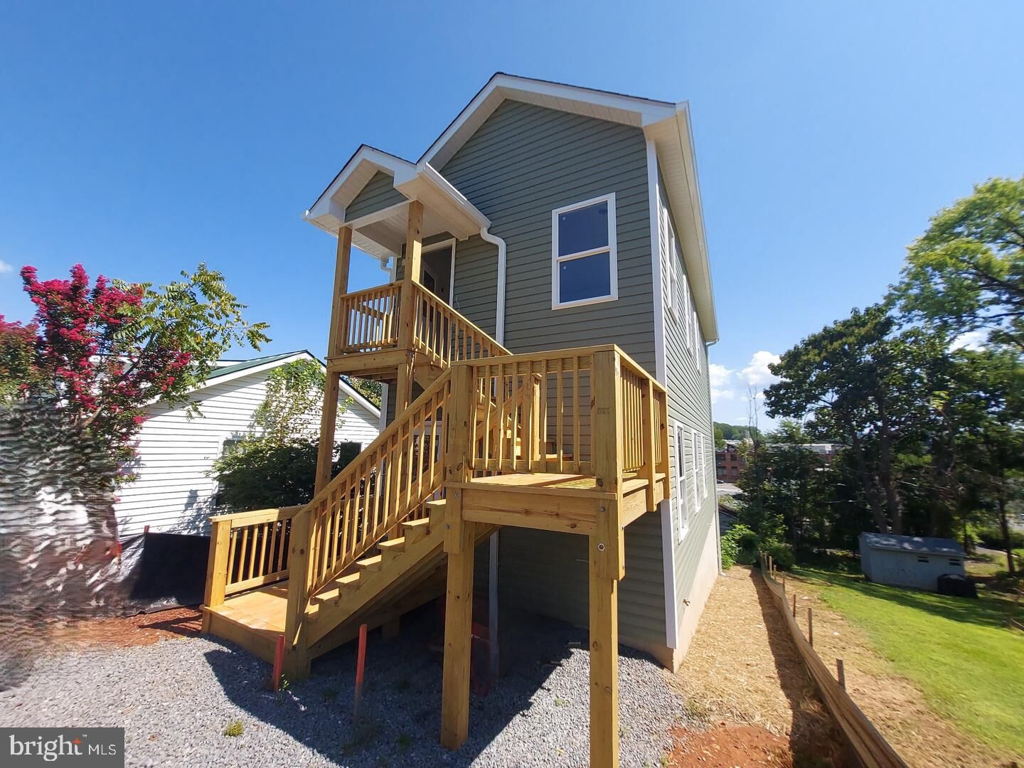 Property Photo: 307 Belleview Avenue B VA 22960