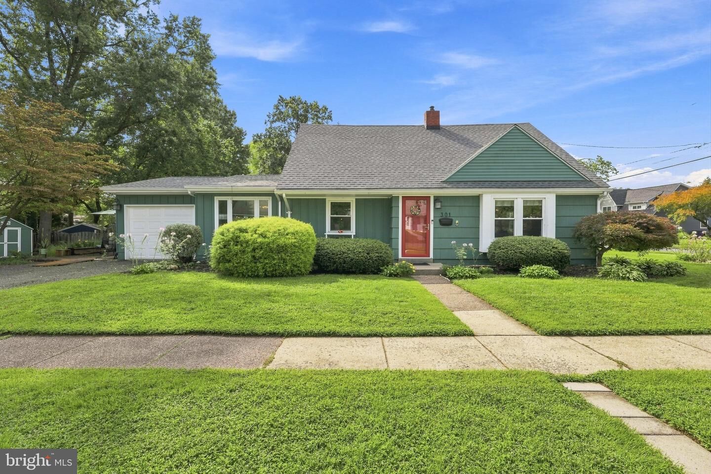 Property Photo:  301 High Street  NJ 08057 