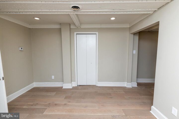 Property Photo:  901 Clinton Street 3  PA 19107 