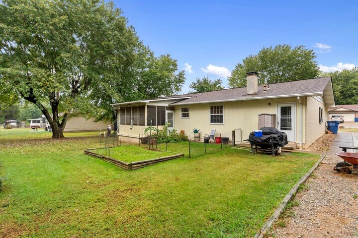 Property Photo:  209 Parkview Drive  AR 72653 