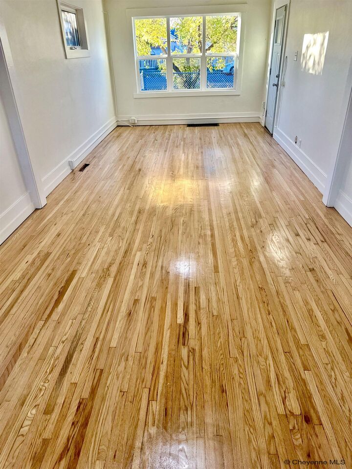 Property Photo:  519 E 10th St  WY 82001 