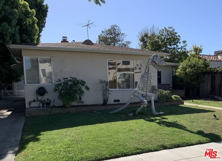 Property Photo: 2271 Prosser Ave CA 90064
