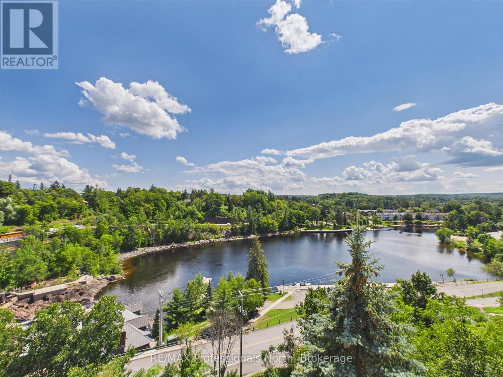 Property Photo:  24 Ontario Street 501  ON P1L 2H5 