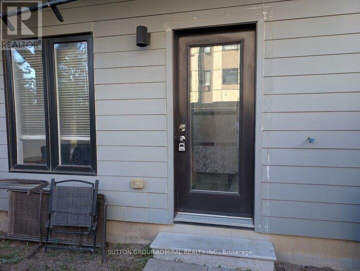 Property Photo:  540 Essa Road 17  ON L4N 9E5 