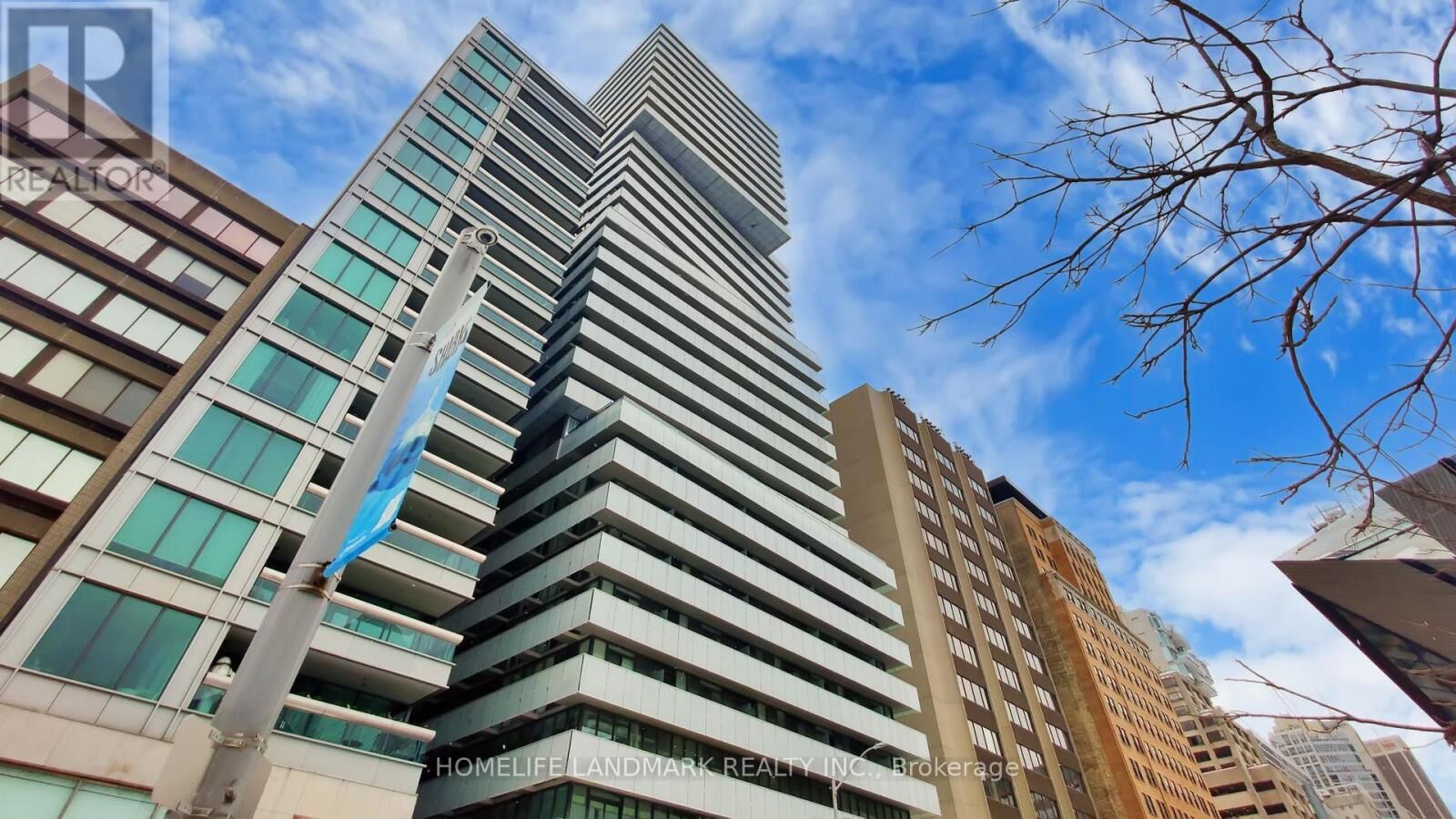 Property Photo:  200 Bloor Street West 2305  ON M5S 0B1 