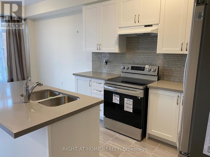 Property Photo:  2250 Grainger Loop  ON L9S 0N1 