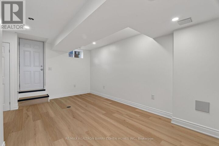 Property Photo:  371 Howland Avenue Lower  ON M5R 3C1 
