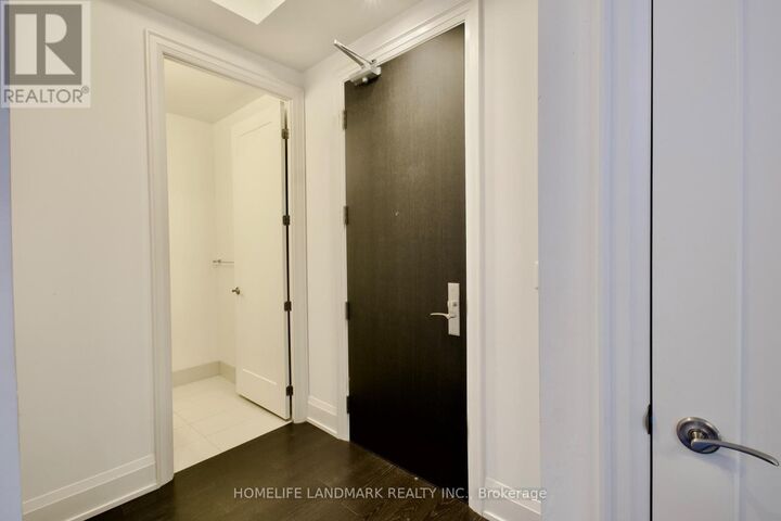 Property Photo: 20 Fred Varley Drive 232 ON L3R 1S4