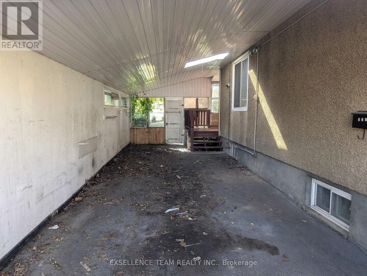Property Photo: 321 McLean Avenue ON K6J 4L3