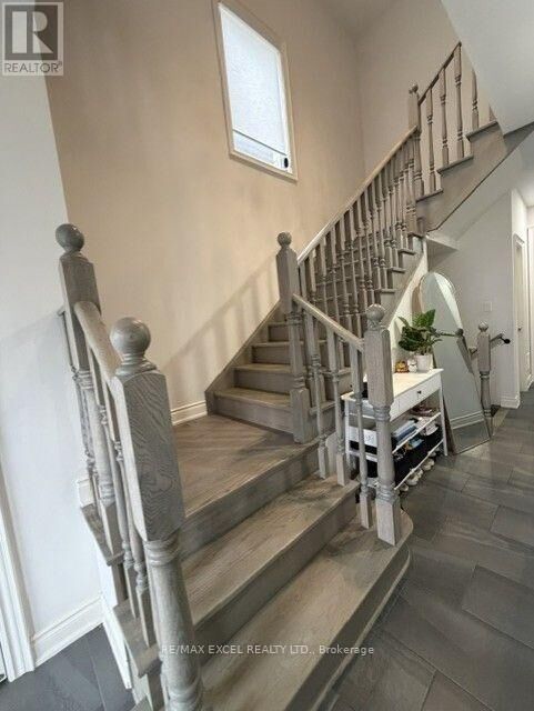 Property Photo:  123 Fallharvest Way  ON L4A 5A8 
