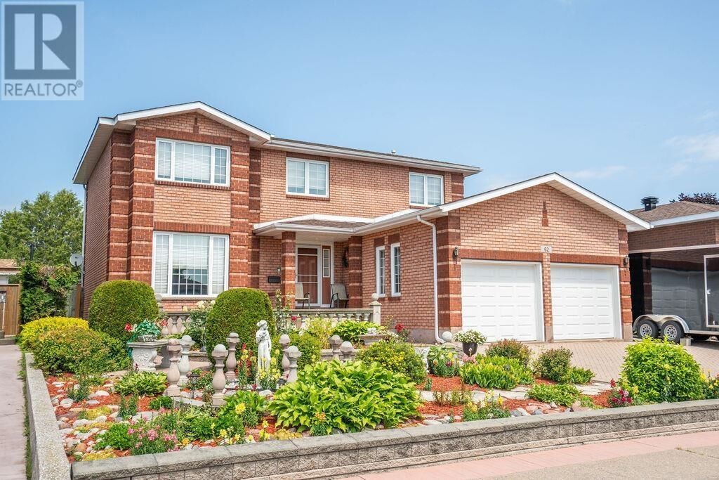 Property Photo:  62 Bitonti Cres  ON P6C 6A9 