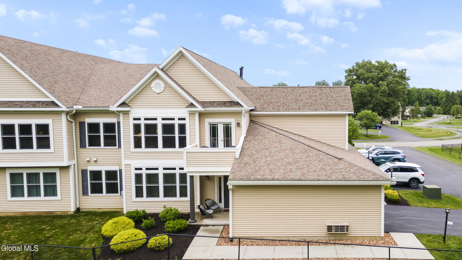 Property Photo:  616 Lois Lane  NY 12304 