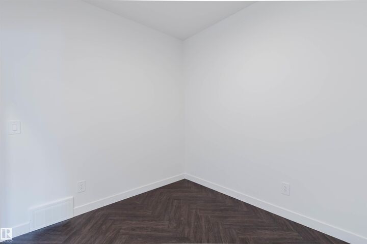 Property Photo:  20624 43 Avenue NW  AB T6M 3E3 