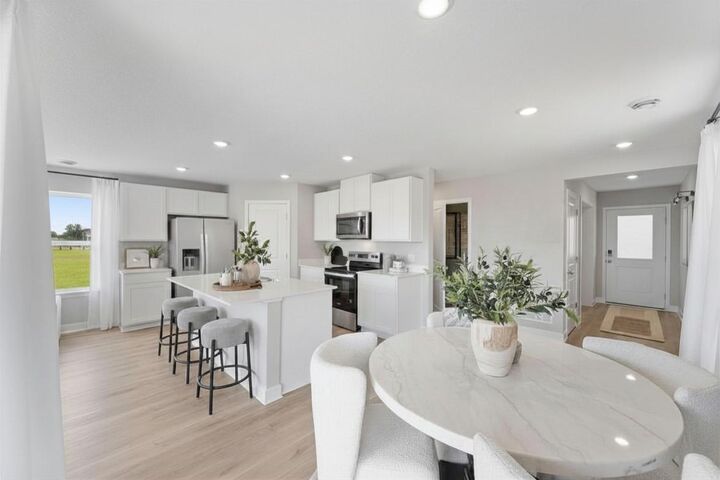 Property Photo:  944 Stone Creek Drive  MN 55352 
