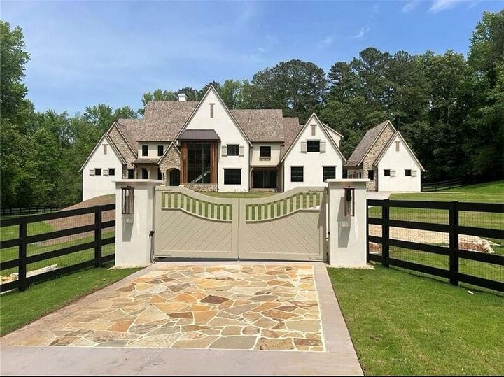 Property Photo: 14801 Hopewell Road GA 30004