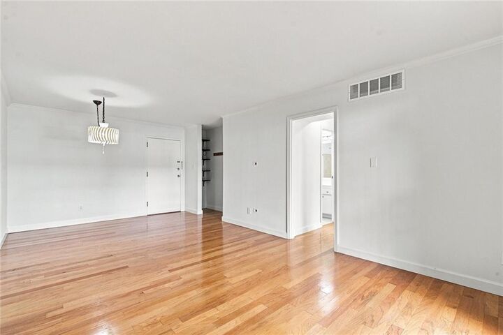 Property Photo: 395 Pharr Road NE 208 GA 30305