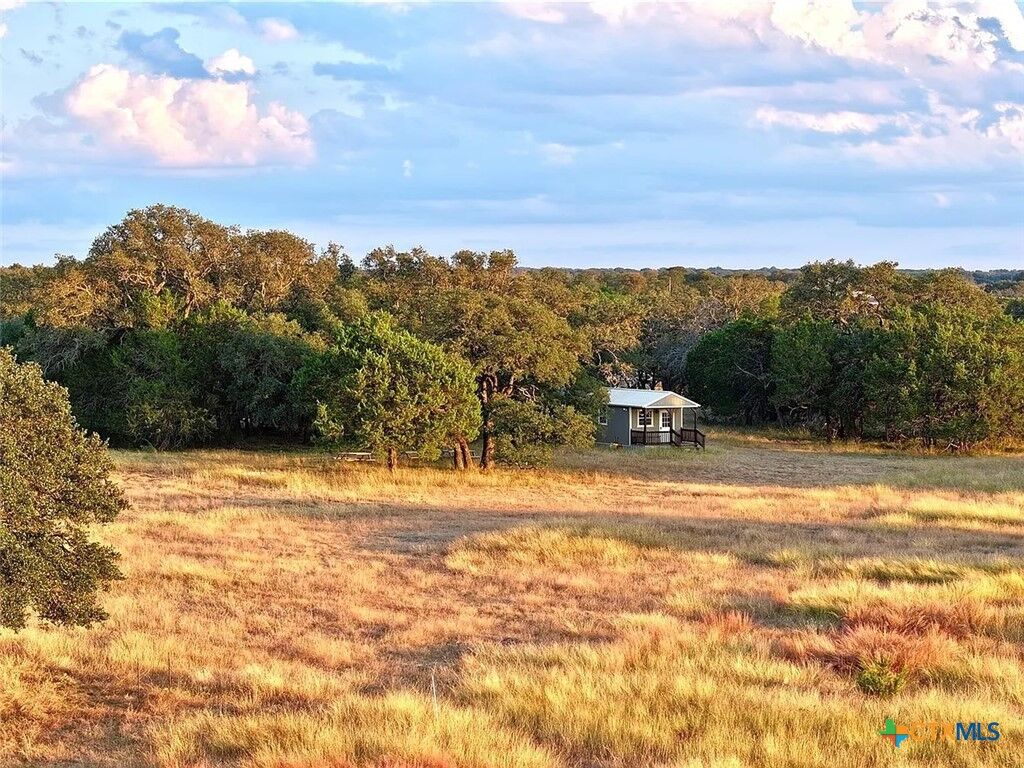 Property Photo: 119 County Road 107 TX 76550