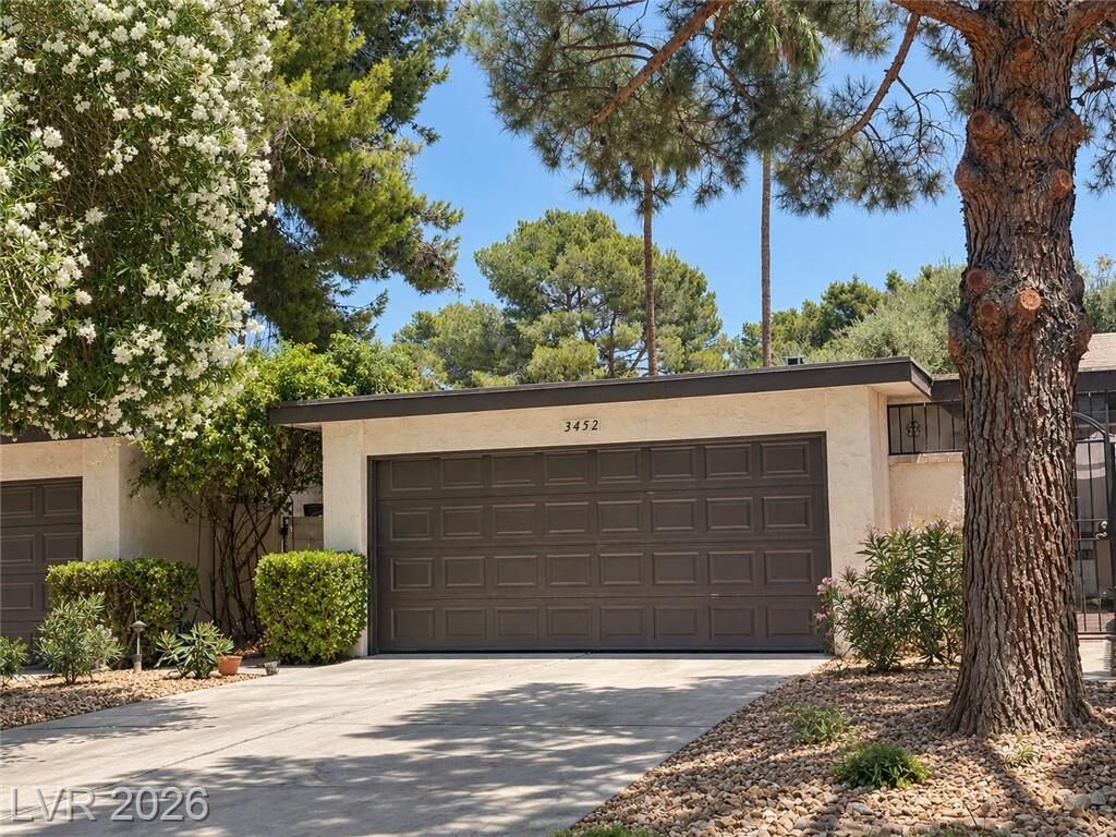 Property Photo: 3452 Manzano Circle NV 89121
