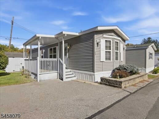Property Photo:  13 Makepeace Dr 13  NJ 07438 