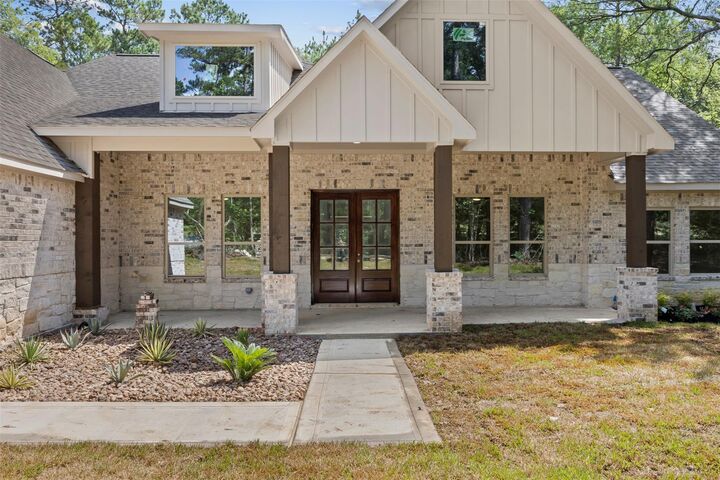 Property Photo:  183 Windmill Road  TX 77358 