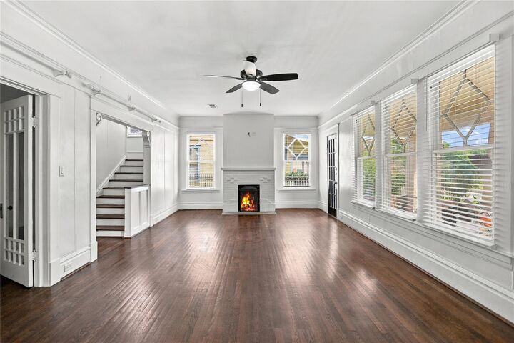 Property Photo:  808 W Main Street  TX 77006 