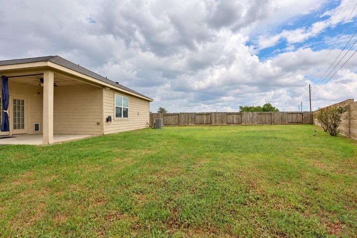 Property Photo:  1634 Pink Stone Drive  TX 77583 