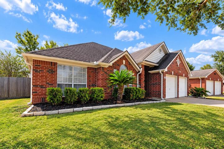 Property Photo:  21703 Bay Palms Drive  TX 77449 
