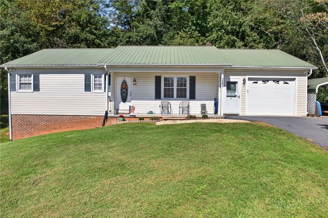 Property Photo:  1504 Nc Highway 268  NC 28645 