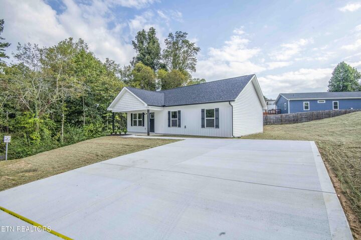 Property Photo: 94 Wedgewood Rd TN 37830