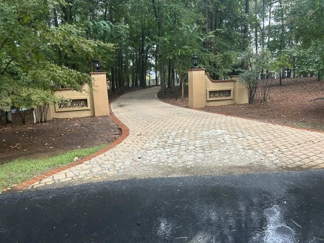 Property Photo:  1541 Bennett Springs Drive  GA 30642-9999 
