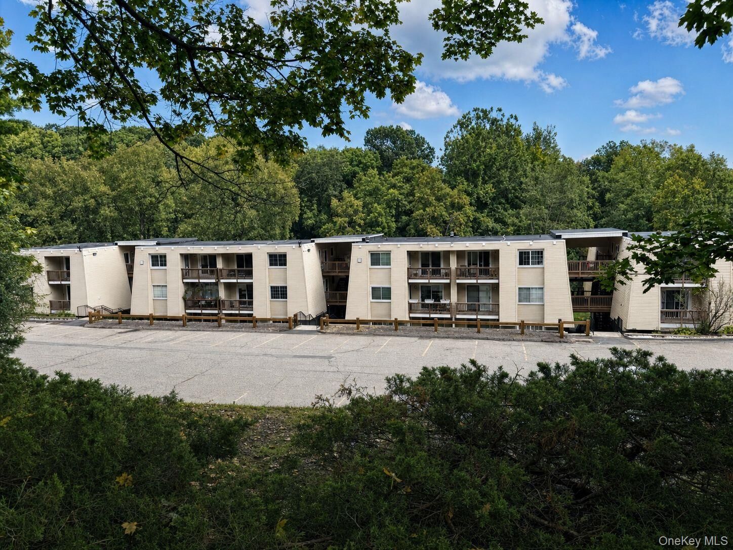 Property Photo:  319 Fox Run Lane  NY 10512 