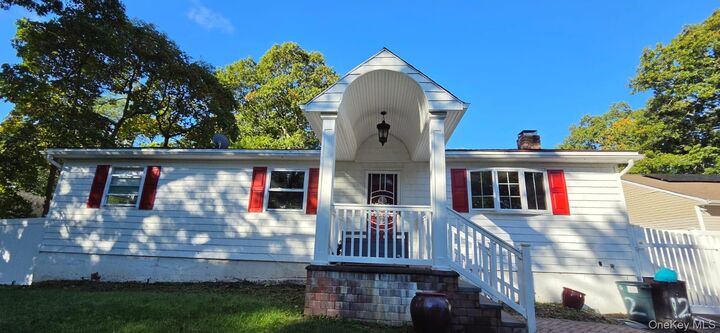 Property Photo:  12 Nord Park Boulevard  NY 11953 