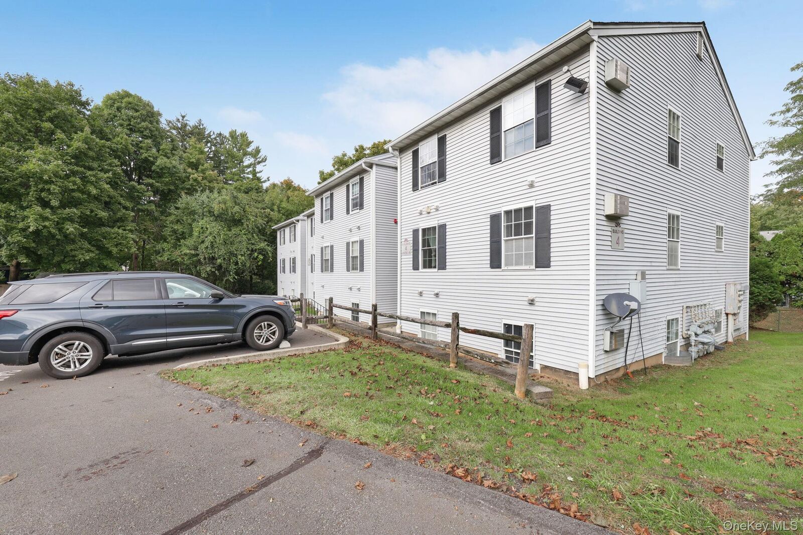 Property Photo:  4 Lexington Hill 3  NY 10926 