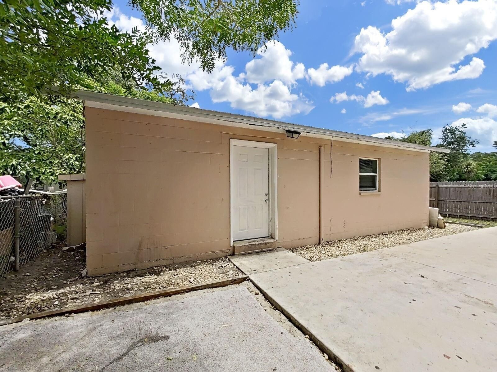 Property Photo:  1514 E North Bay Street B  FL 33610 