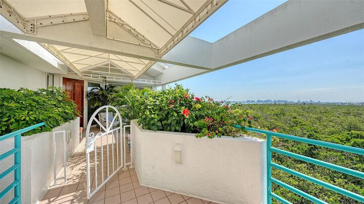Property Photo: 340 Gulf Of Mexico Drive 136 FL 34228