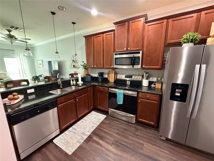 Property Photo: 1589 Plumeria Place FL 32765